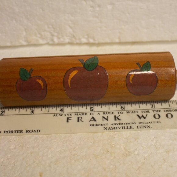 Apple Decorated Rolling Pin Recipe card Holder - Picture 6 of 7